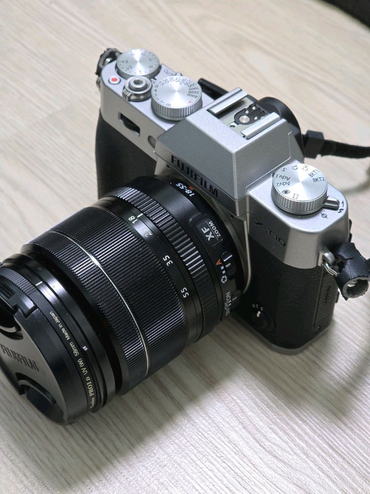 후지필름 X-T10 바디 + XF18-55mm 렌즈 팝니다.--1