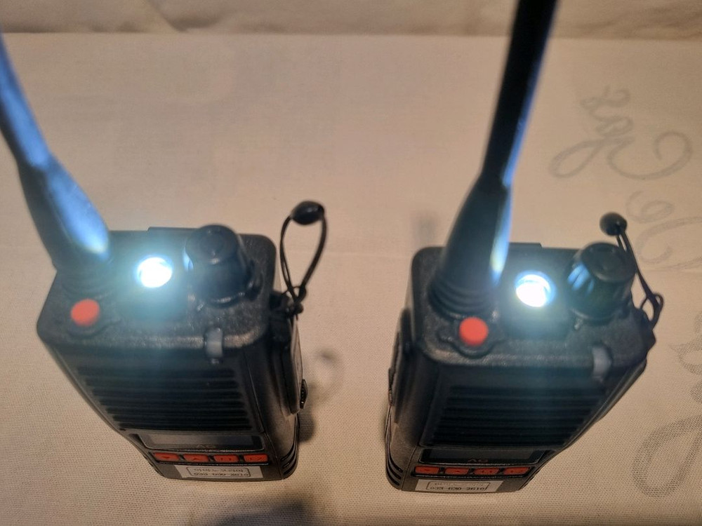 에어텍 AG-400 무전기 세트 ( 무전기 2대 ) 이미지