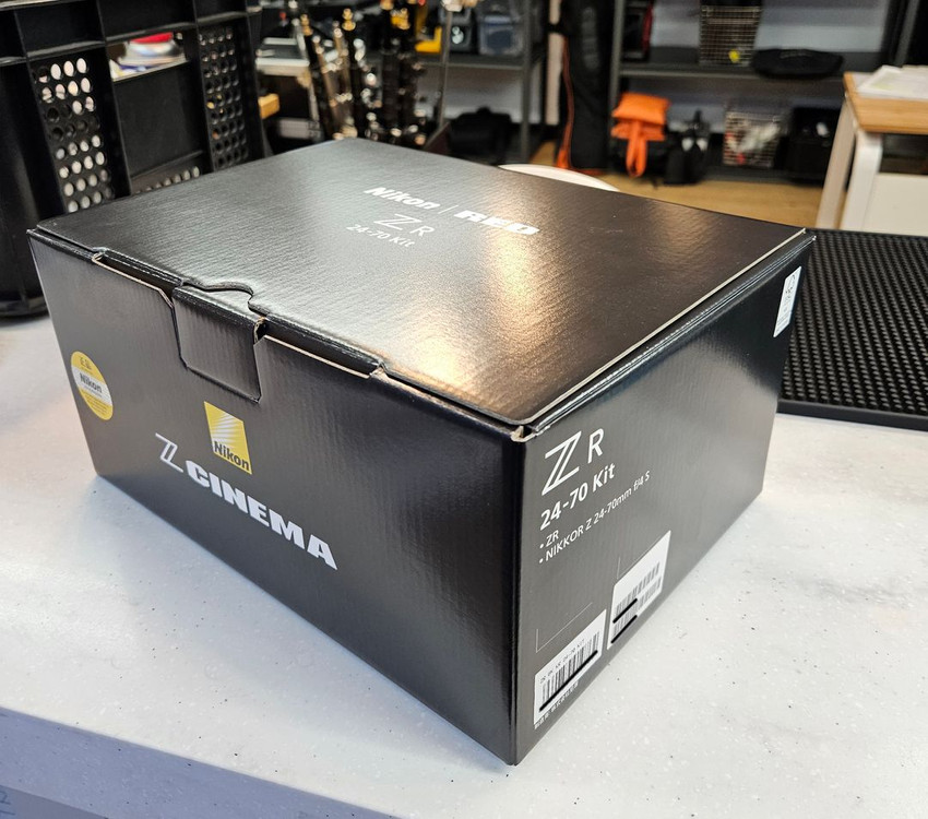 Nikon ZR + NIKKOR Z 24-70mm f/4 S 이미지