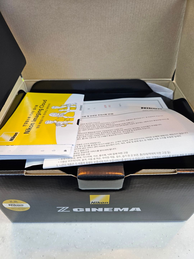 Nikon ZR + NIKKOR Z 24-70mm f/4 S 이미지