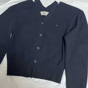 아뜰리에나인 로웰 벌룬 컷아웃 니트 가디건