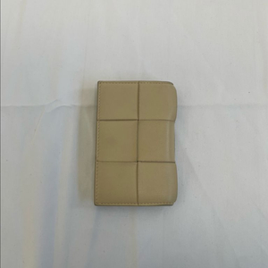보테가베네타 카세트 플랩 중지갑 [os]