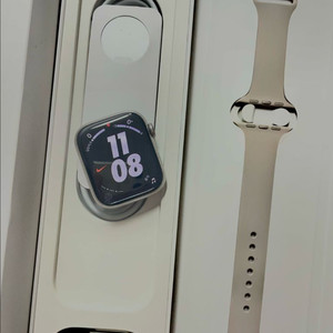 애플워치8스테인리스 45mm 실버 SSS급 풀박스