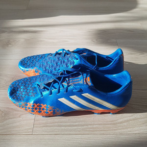 285mm 아디다스 프레데터 리셀존2 HG (상태좋음)