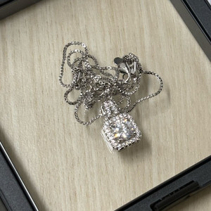 모이사나이트 1캐럿 목걸이 이미지