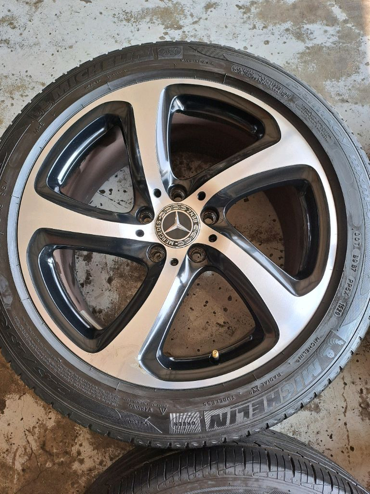 벤츠e클래스 w213 18인치휠타이어 이미지