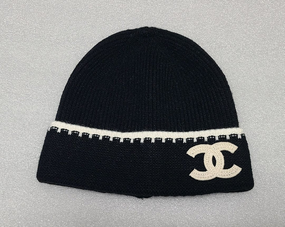 샤넬 더블 cc 로고 비니 블랙/ 화이트--2