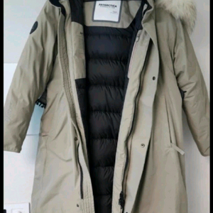 코오롱 안타티카 롱패딩 90사이즈 팝니다.