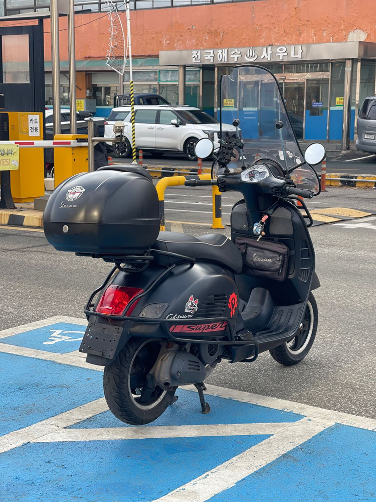 베스파GTS125 17년식 2.3만Km 최상의컨디션 실물깡패! 판매합니다--4