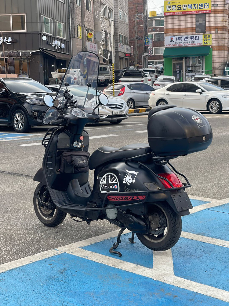 베스파GTS125 17년식 2.3만Km 최상의컨디션 실물깡패! 판매합니다--6