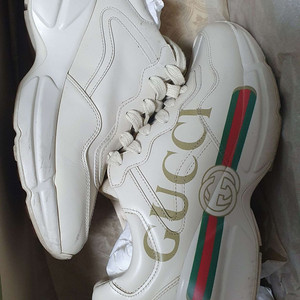 구찌 라이톤 스니커즈 37(240mm)사이즈 500877