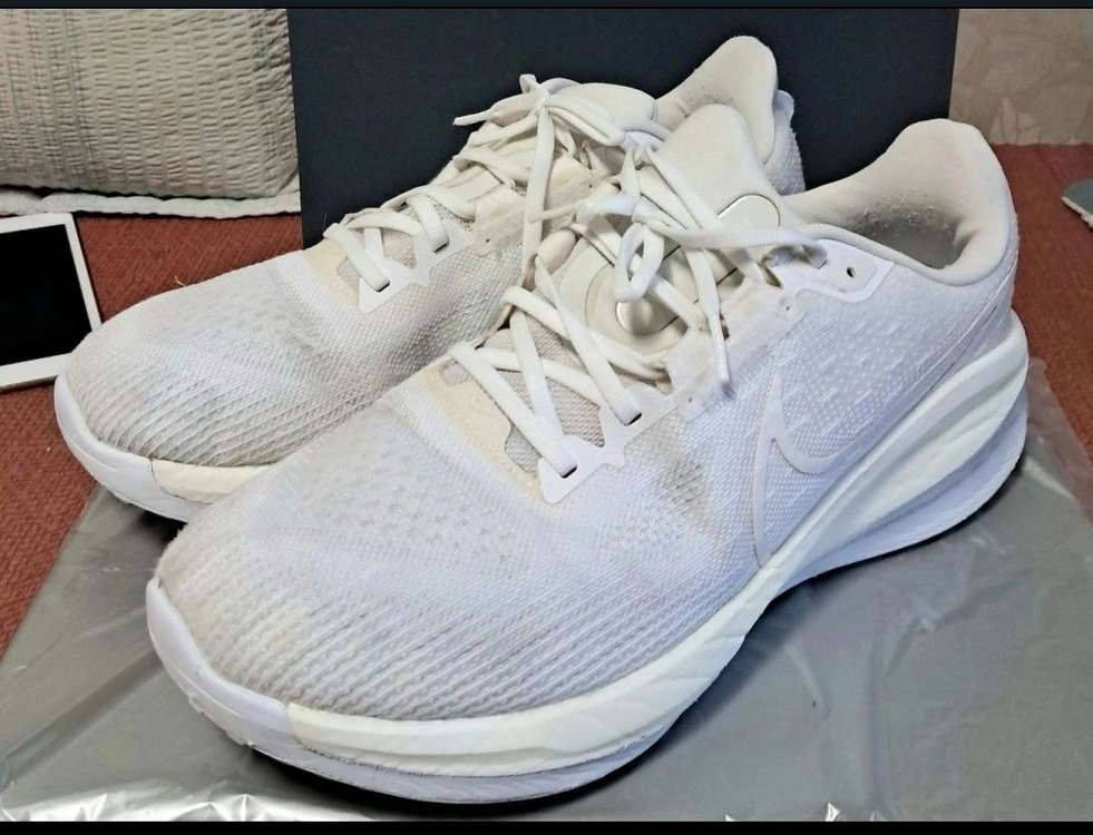 나이키 에어줌 보메로17 280운동화--2