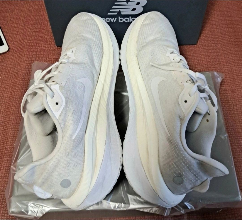 나이키 에어줌 보메로17 280운동화--4