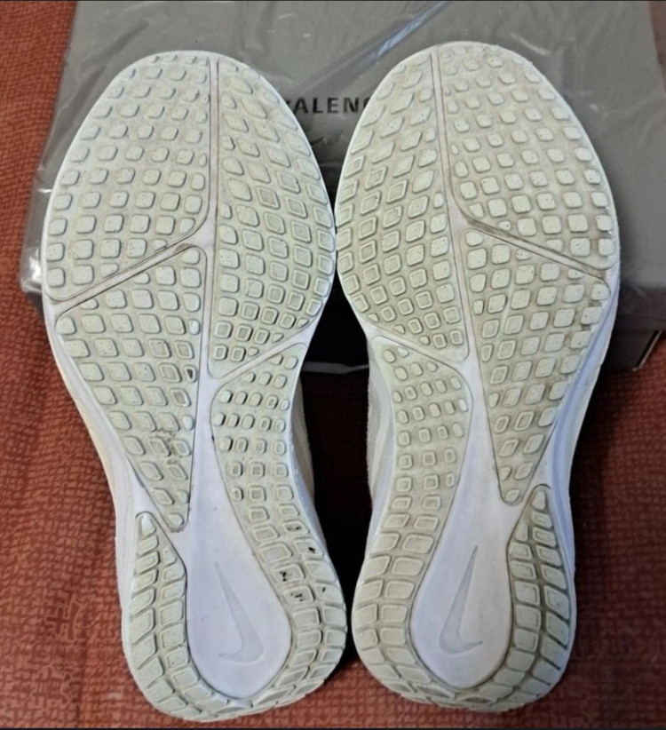 나이키 에어줌 보메로17 280운동화--6