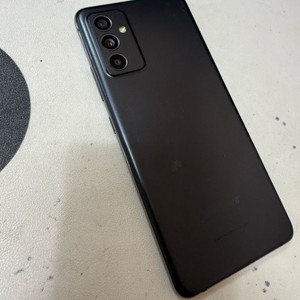 갤럭시퀀텀2 이미지