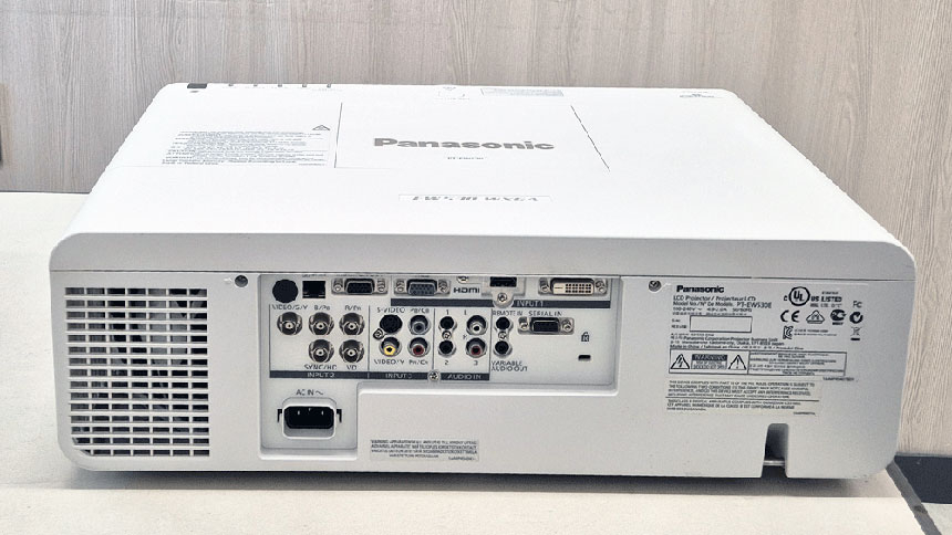 파나소닉 PT-EW530 4500안시 WXGA 중고빔프로젝터 (회의실,강의실)--1