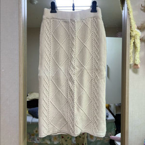 베이지 니트 스커트 판매해요