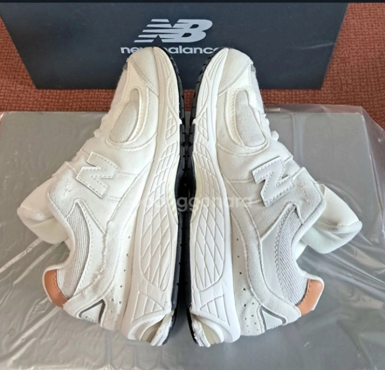 뉴발란스키즈 2002R 아이보리 200운동화 이미지