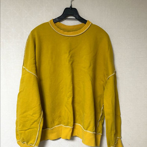 머스타드 옐로우 오버핏 맨투맨 / 포인트템 / 상태좋음