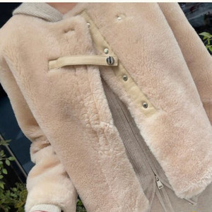 업클로젯 클래식 리얼램퍼 무스탕