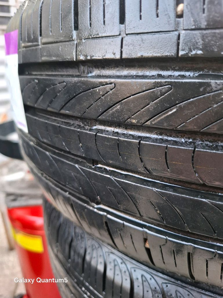 2155517 중고타이어 a급 2본 팝니다--1