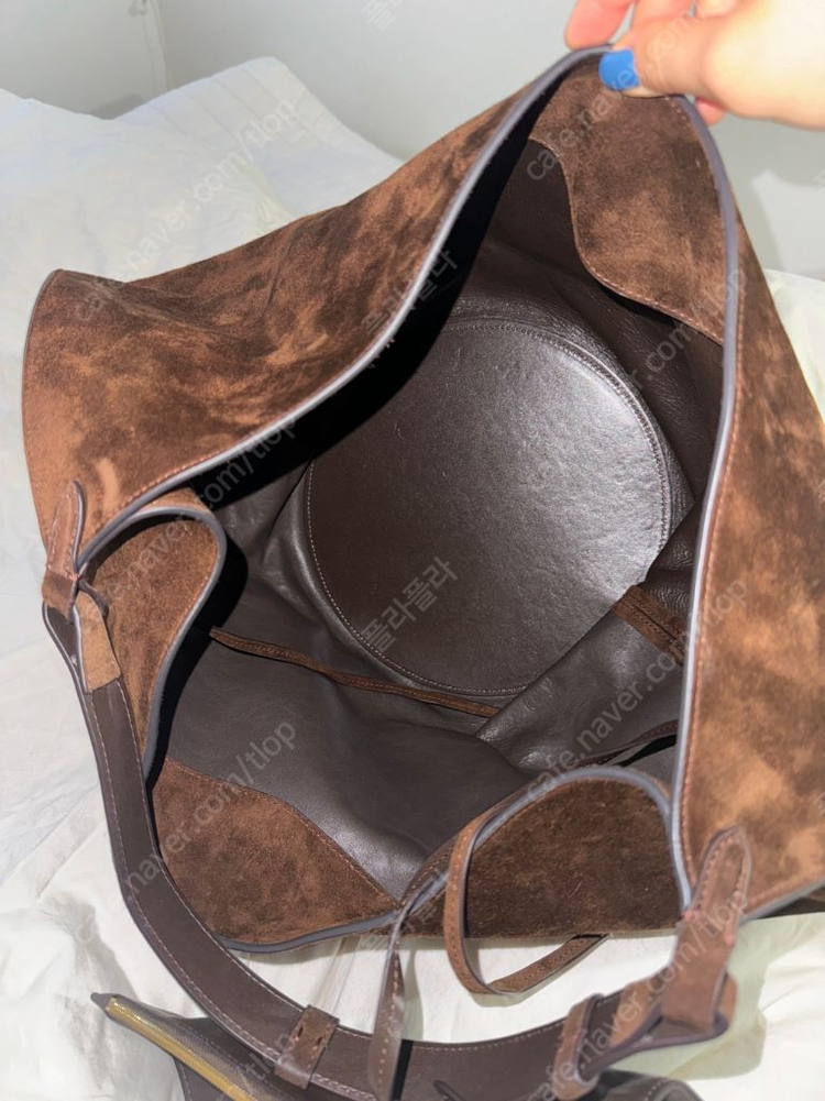 스웨이드 호보백 케이트 로투스백 미듐 브라운--6