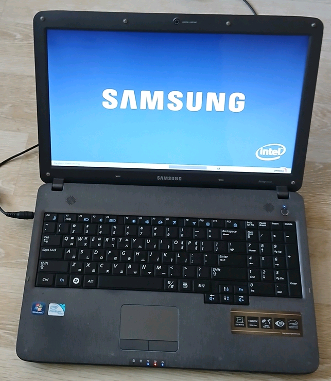 삼성 노트북 15.6인치--1