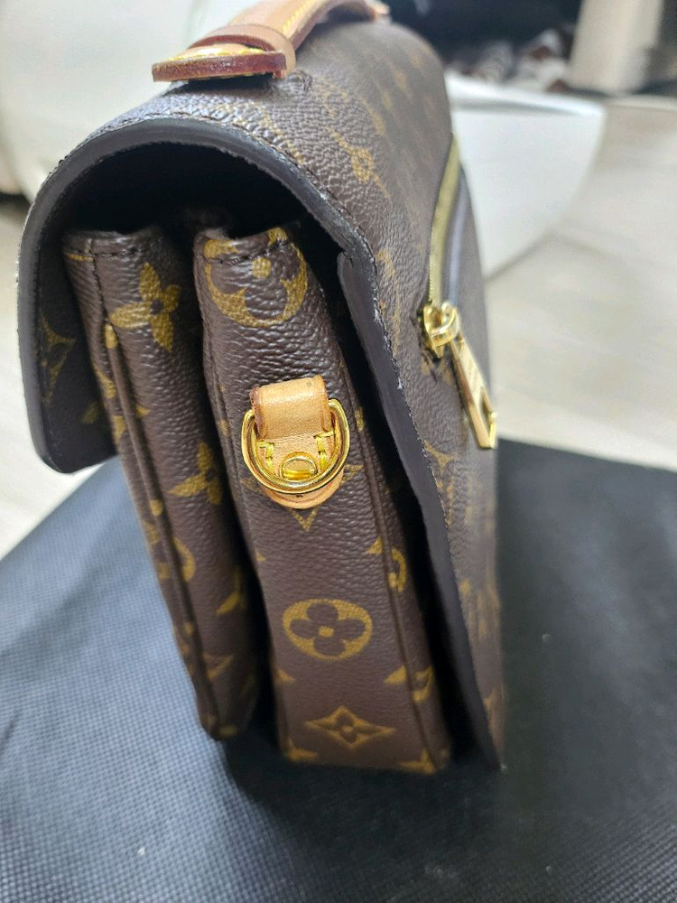 모노그램 포쉐트 메티스 핸드백 이미지