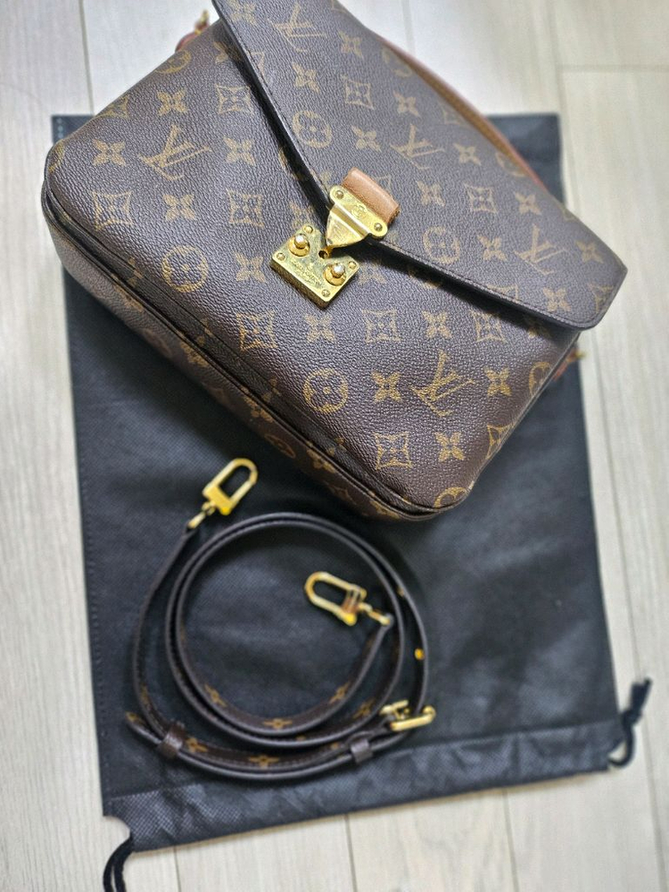 모노그램 포쉐트 메티스 핸드백 이미지