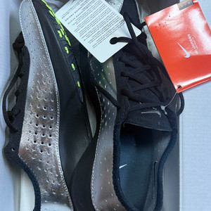 나이키 에어 슈퍼플라이 메탈릭 실버 앤 블랙 250