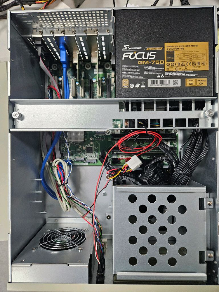 산업용 컴퓨터(i9-10900K, RAM 64GB 삼성) 이미지