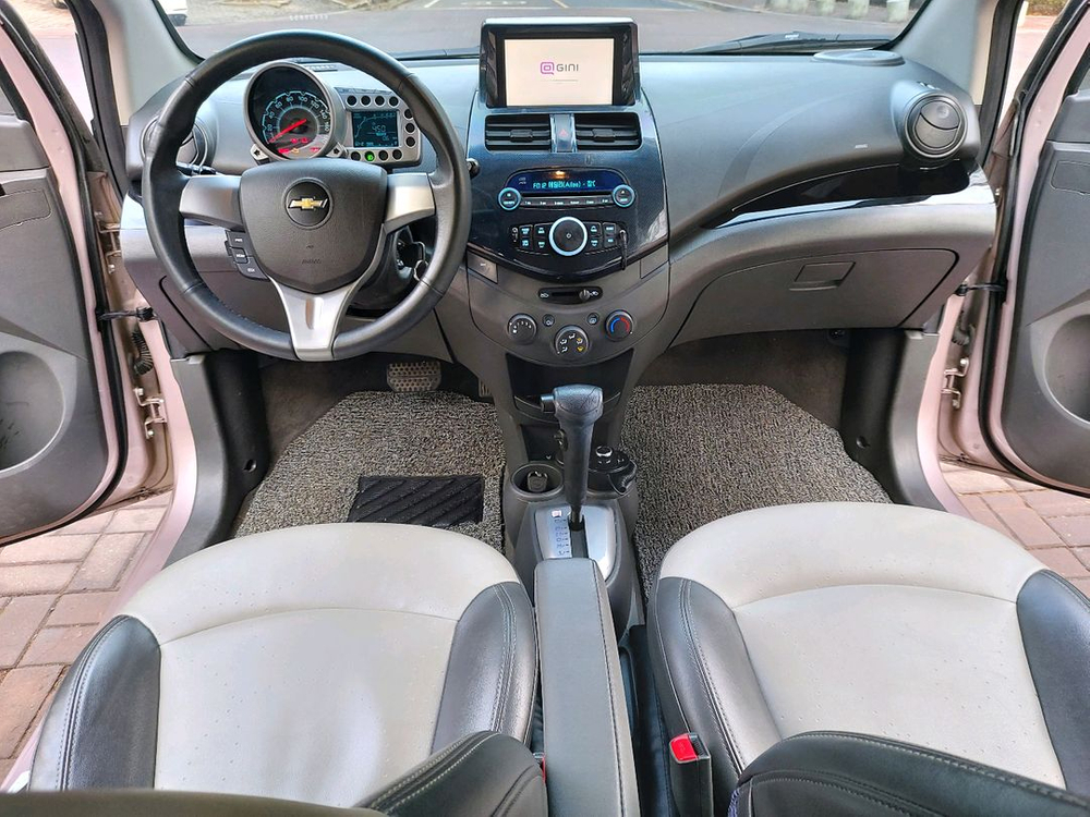 개인이팝니다. 5만키로 스파크 오토 경차 소형차 저렴하게 팝니다.--6