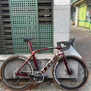 트렉 마돈 6세대 slr9 스페셜 오더 컬러 최상급 구성 스램 레드 전동 구동계 풀카본 로드 자전거 이미지