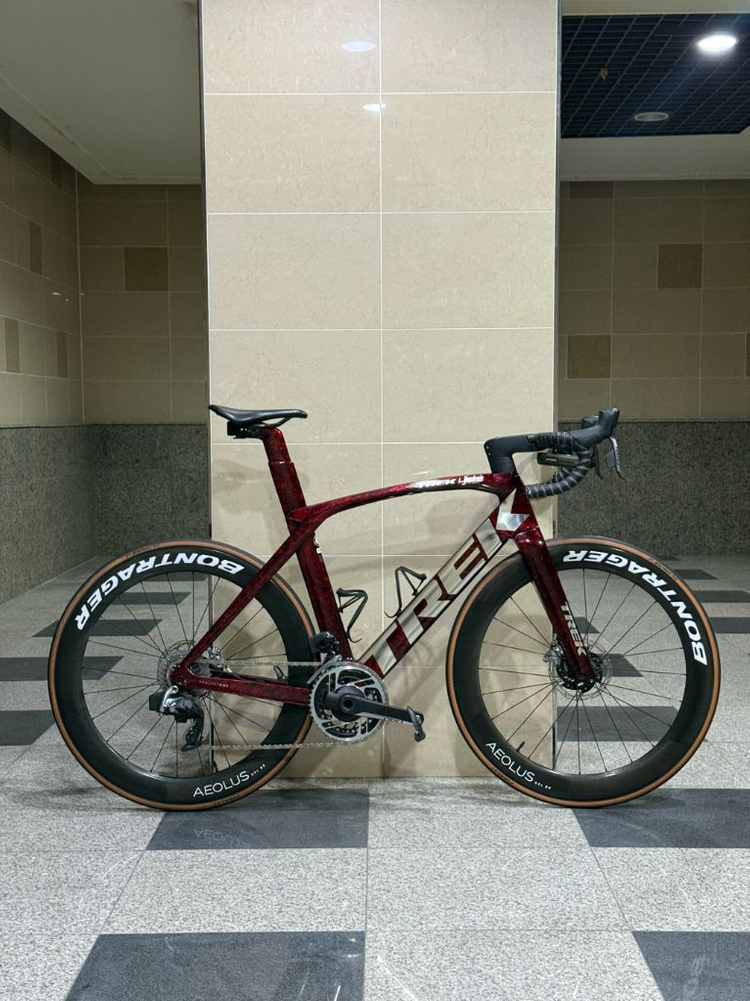 트렉 마돈 6세대 slr9 스페셜 오더 컬러 최상급 구성 스램 레드 전동 구동계 풀카본 로드 자전거 이미지