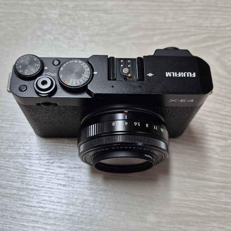 후지필름 X-E4 팝니다 (렌즈팔림) 이미지