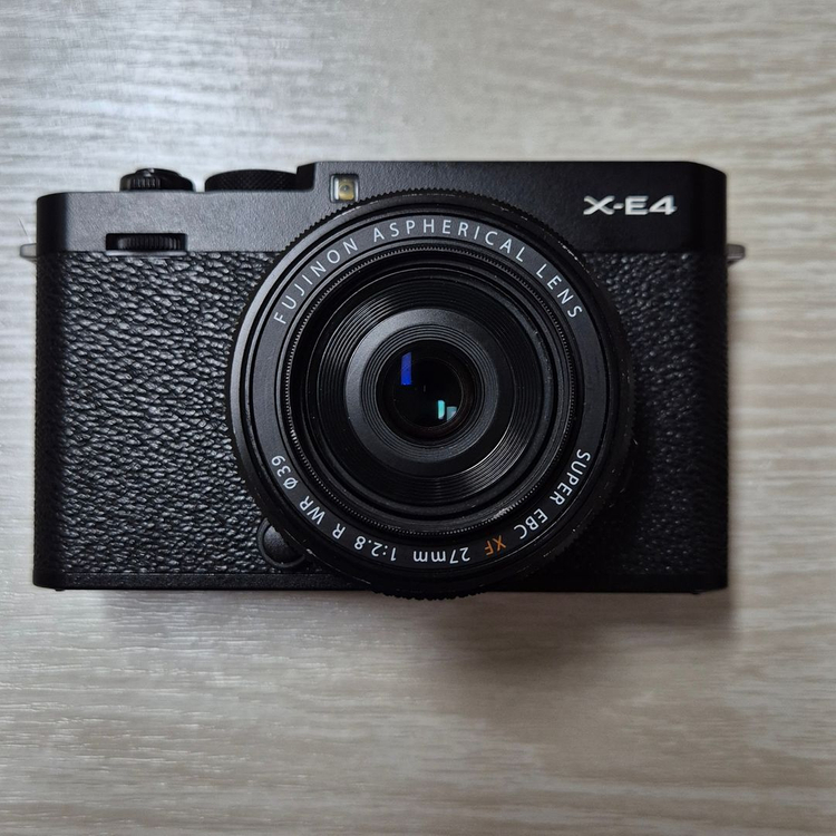 후지필름 X-E4 팝니다 (렌즈팔림) 이미지