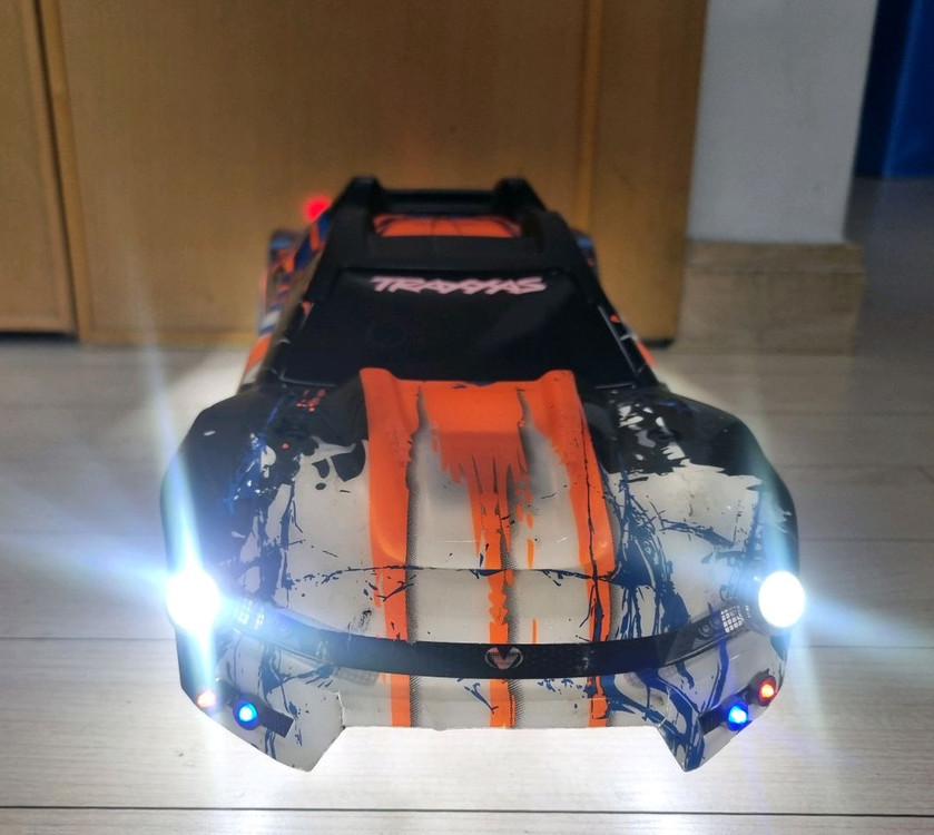 [RC카용품]트랙사스 뉴이레보 풀led바디 트러기 몬스터트럭 알씨카 이미지