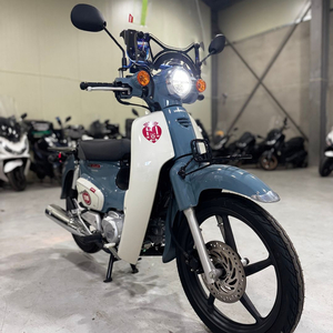 혼다 슈퍼커브110 25년식 180Km 신차급 판매합니다. 이미지