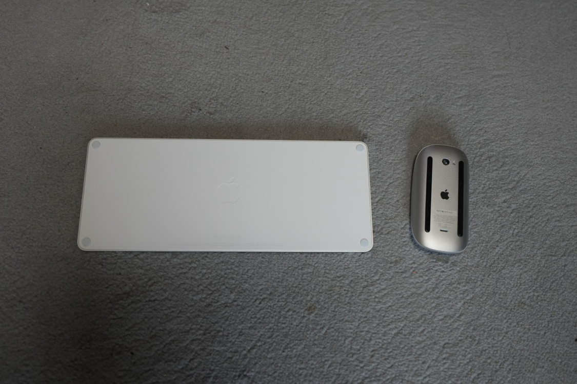 애플 키보드 & 마우스 정품을 15만원에 판매--2