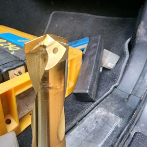 상태 A급 초경팁드릴 30개 팝니다.