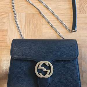 구찌 인터로킹 체인백 스몰 블랙