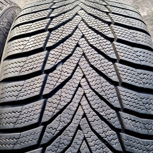 2254517 225 45 17 넥센 윈가드스포츠2 윈터 스노우타이어 팝니다 이미지