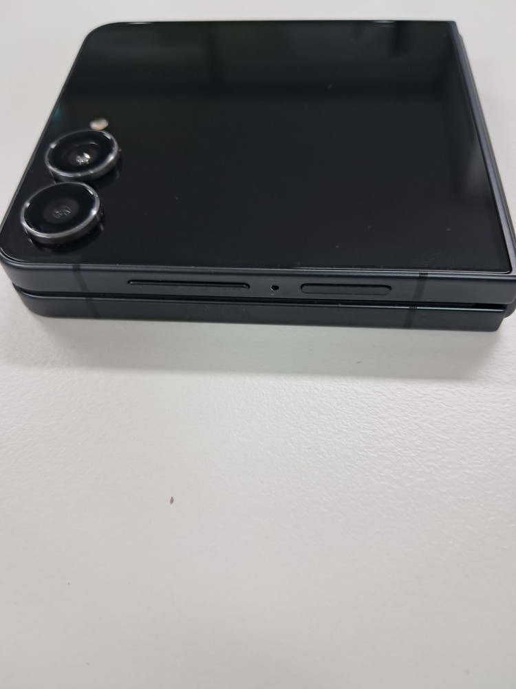 갤럭시Z플립7 512기가 제트블랙 공기계 중고폰 최저가 선물폰 서브폰 이미지