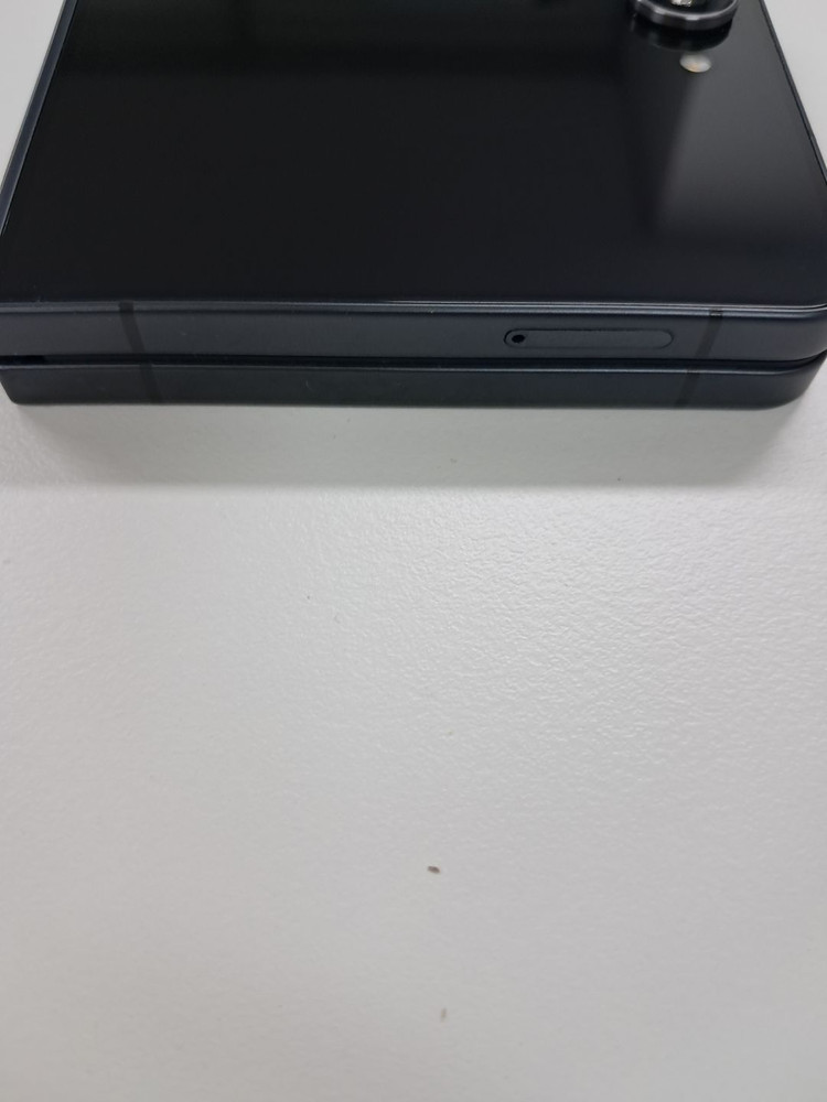 갤럭시Z플립7 512기가 제트블랙 공기계 중고폰 최저가 선물폰 서브폰 이미지