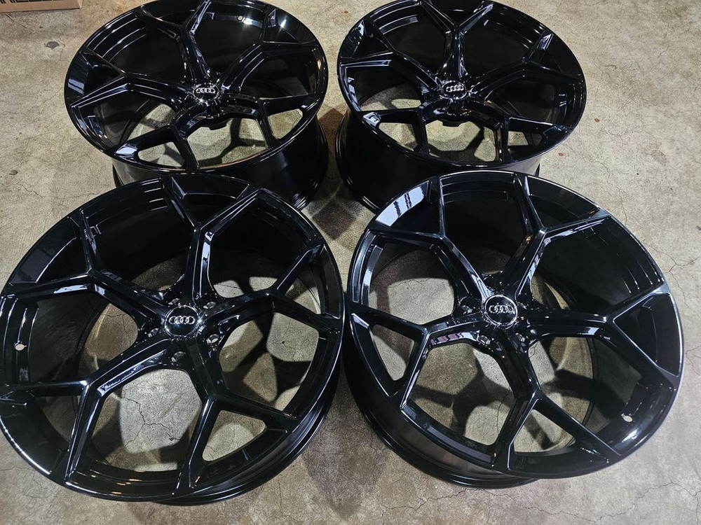 아우디 A6 전용 RS7 신형 글로스블랙 스타일 20인치 신품휠--1