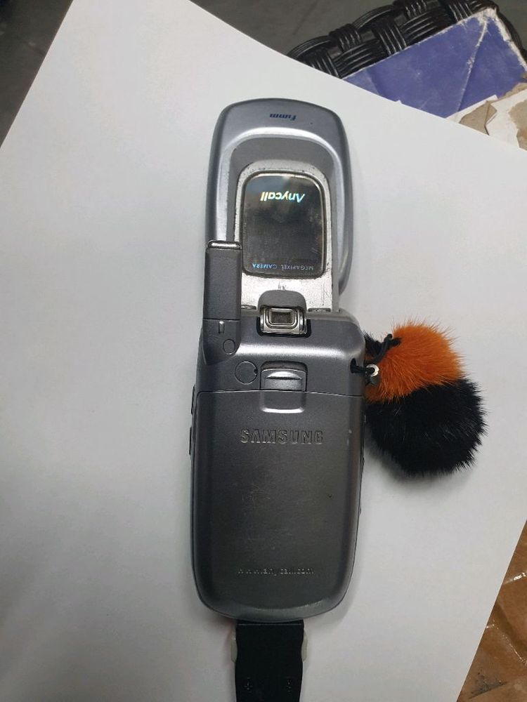 폴더폰 삼성 SPH V600 2G폰--1