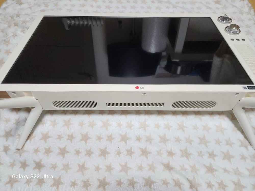 LG 32LB640R 32인치 레트로 빈티지 TV.화면이상없음. 전원선.리모컨--2