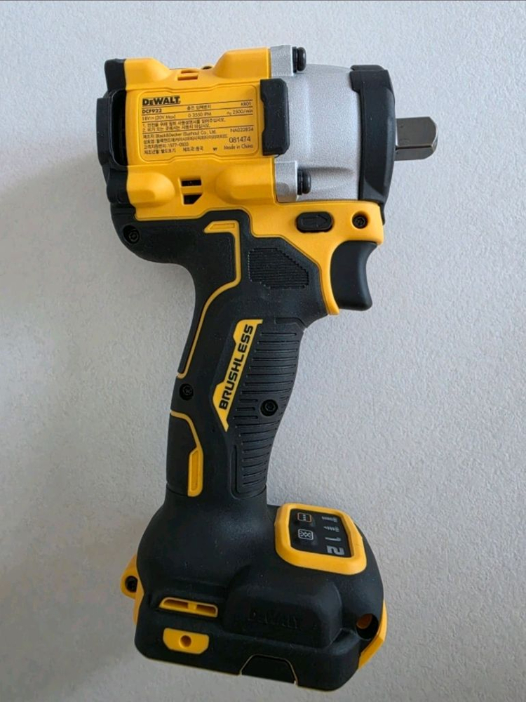 디월트 DCF922 임팩 렌치 새제품--1