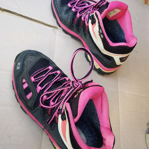 등산화 K2 신발(캠핑 작업화 여행 등..)15000원