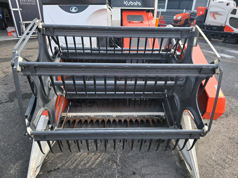 콩콤바인 구보다 ARH430 범용콤바인 이미지